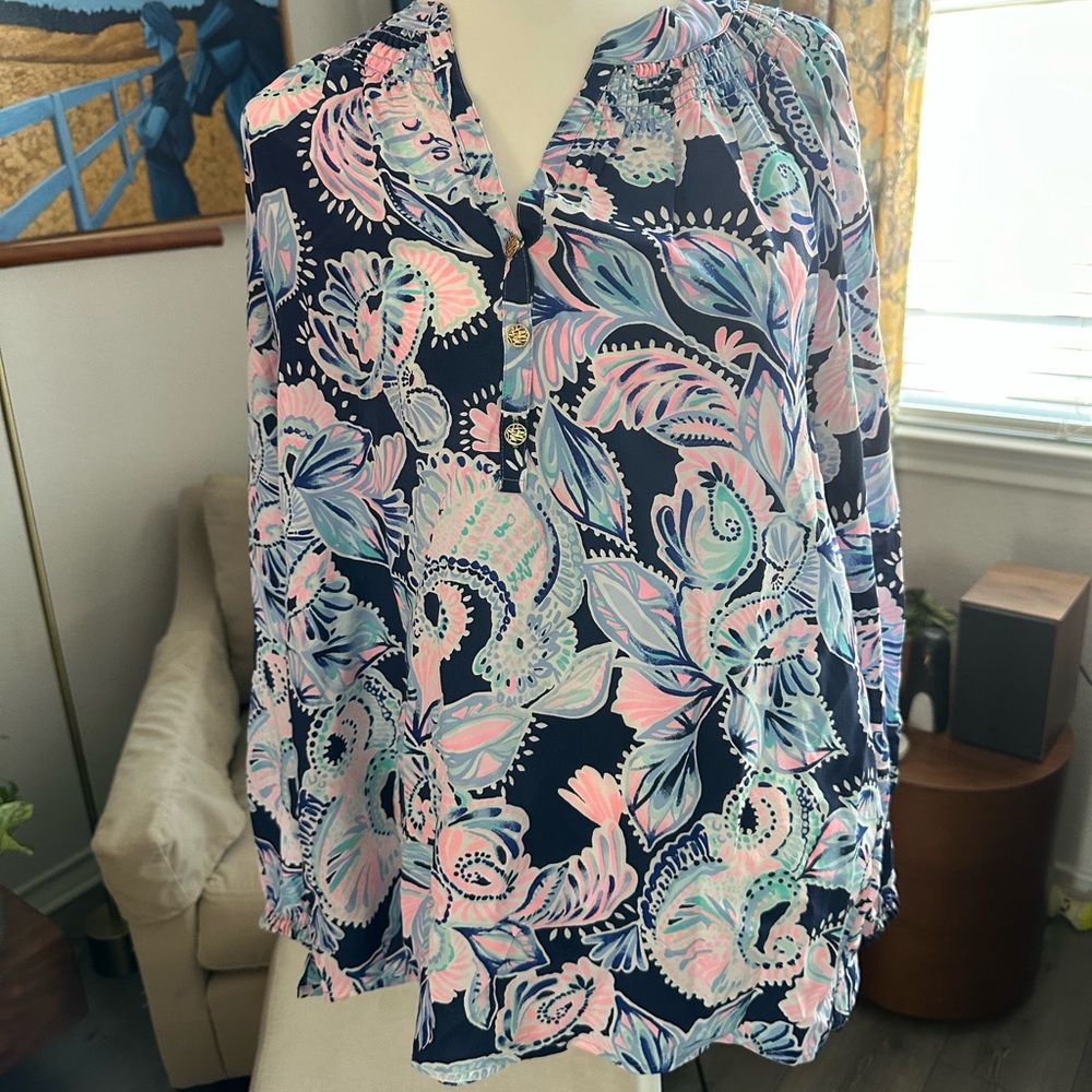 Lilly Pulitzer Blue and Pink Floral Elsa, Size Medium EUC